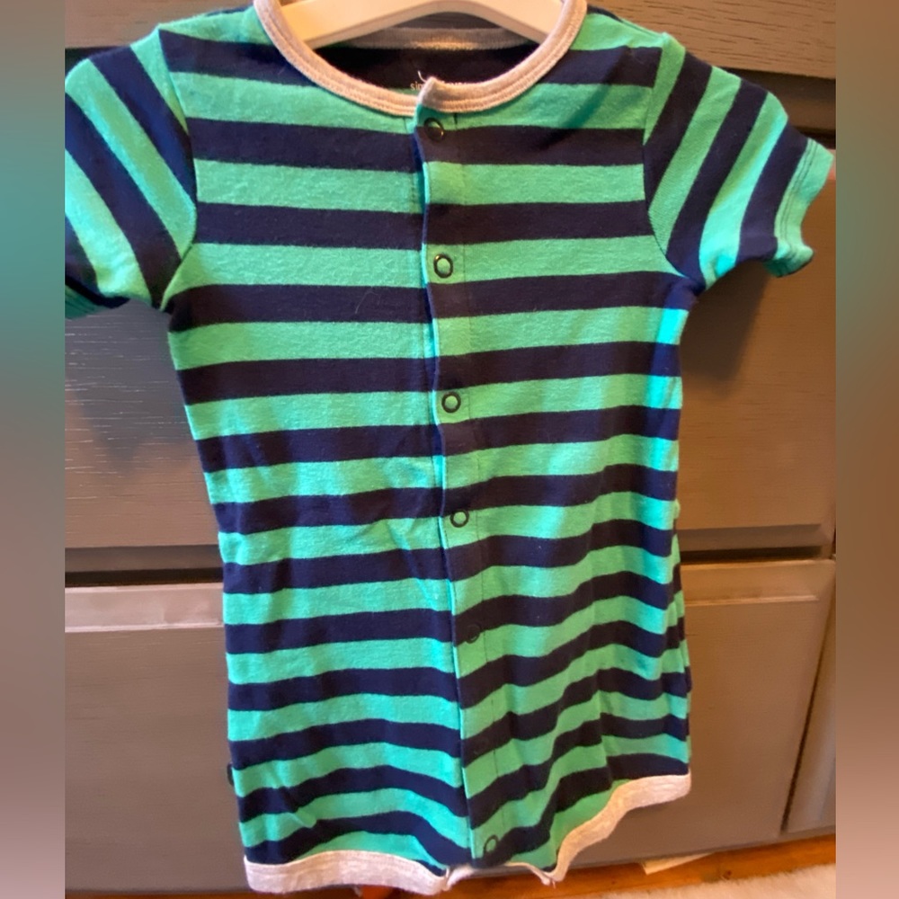 Carter’s Stripped Snap up Romper size 12 months